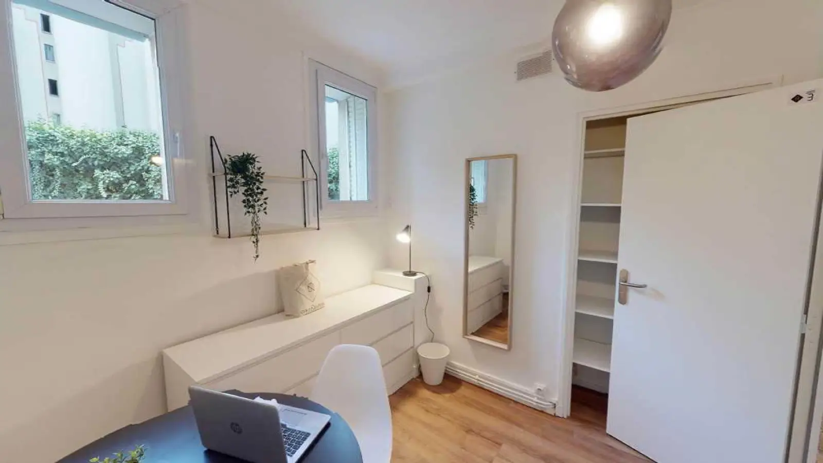 Appartement Rue de la Crèche à Paris