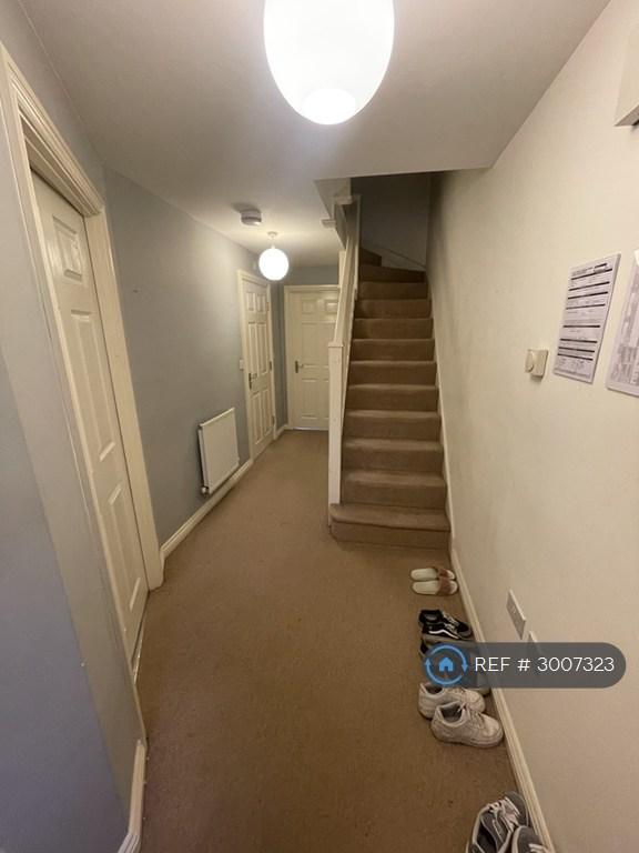 Room Long Down Avenue in Bristol