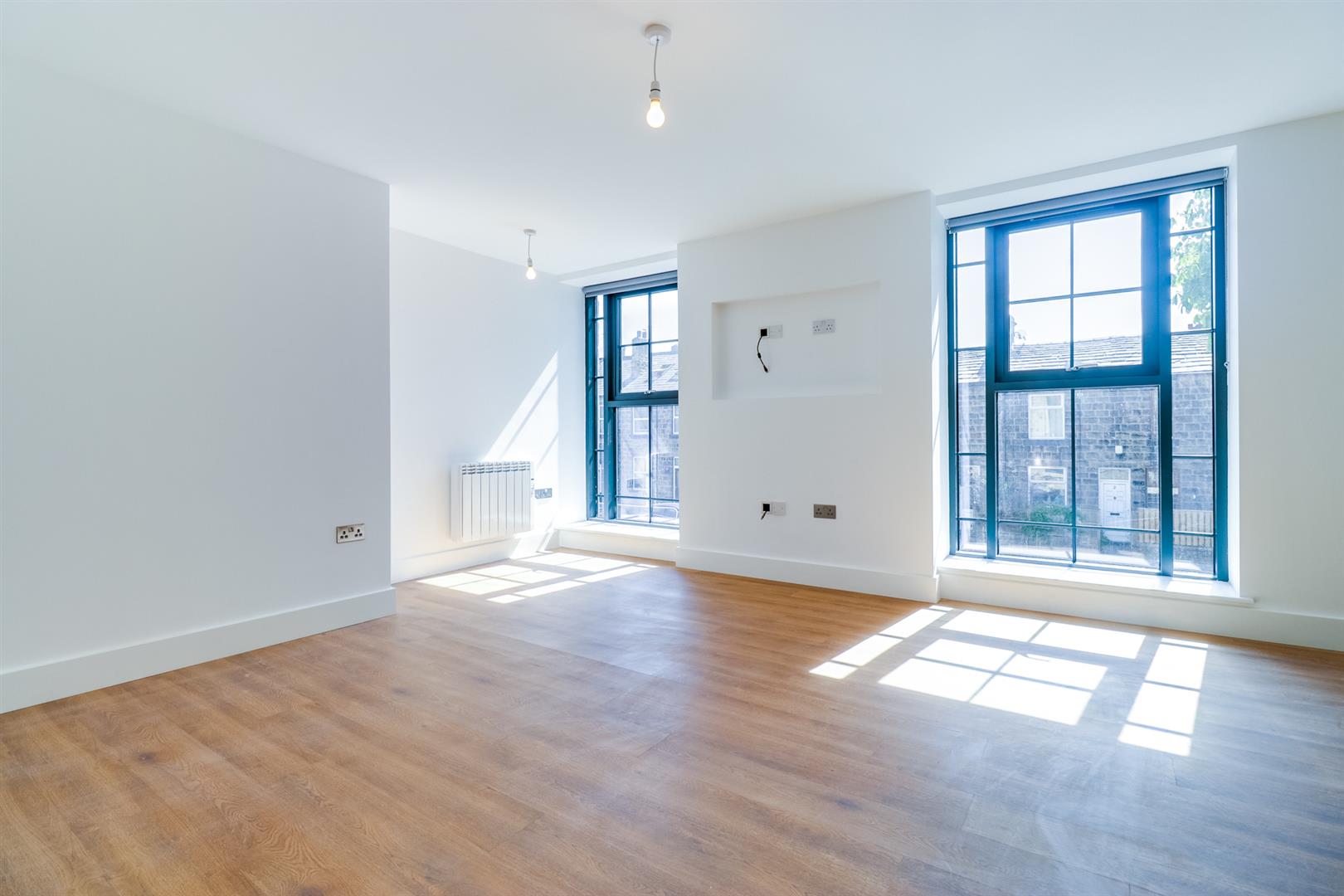 Flat Rodley Lane in Leeds