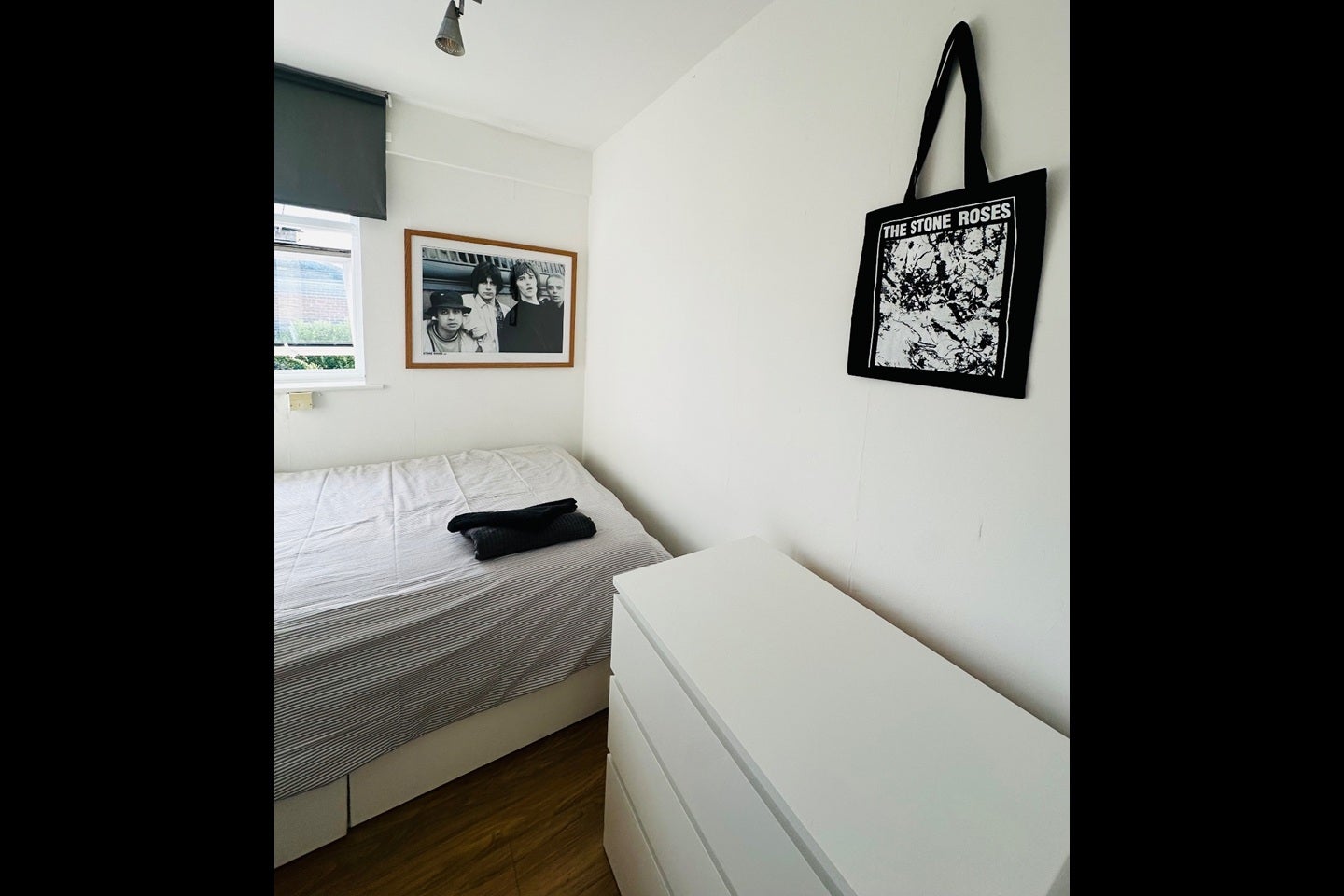 Room Teignmouth Avenue in Manchester