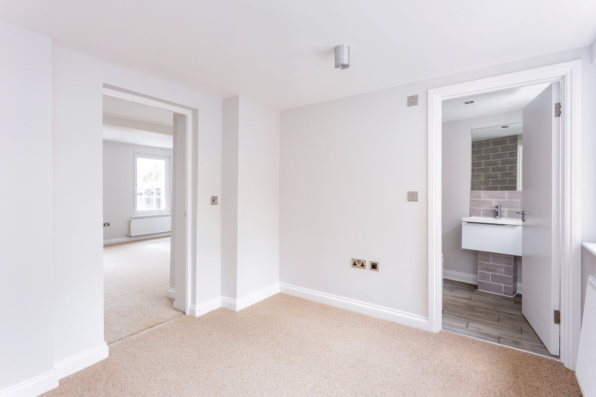 Flat Five Alls Court in Marlborough