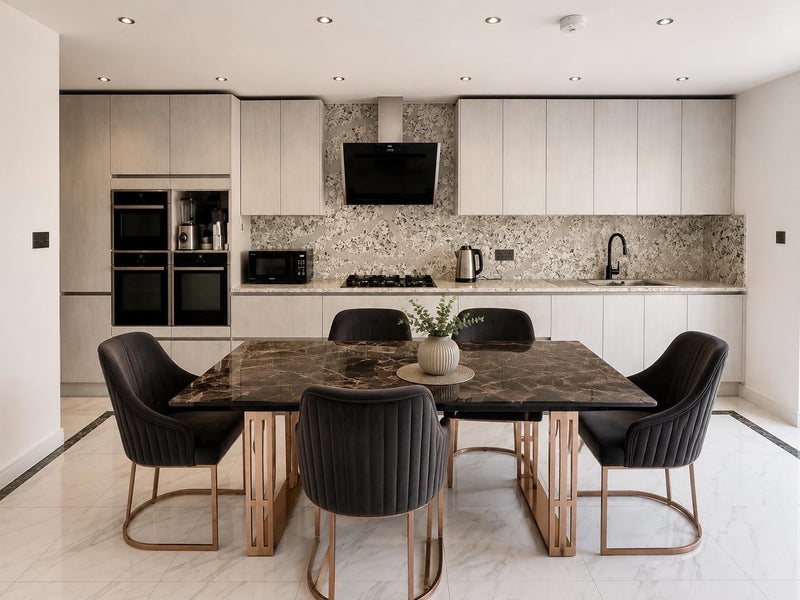 Room Whyteville Road in Greater London