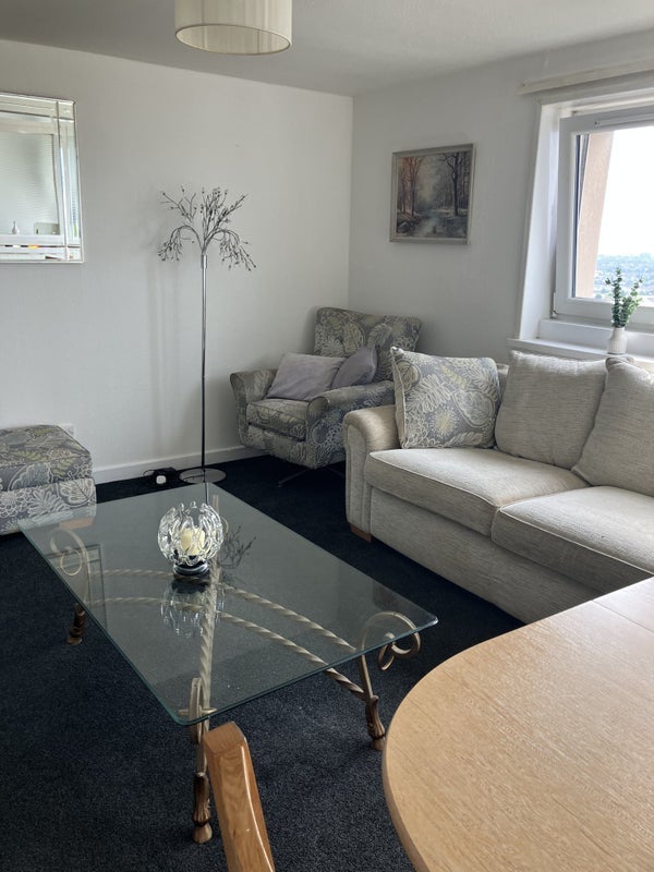 Room Kirkoswald Drive in Clydebank