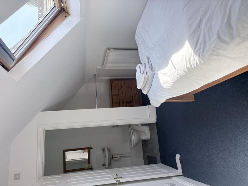 Room Stratford Road in Shirley