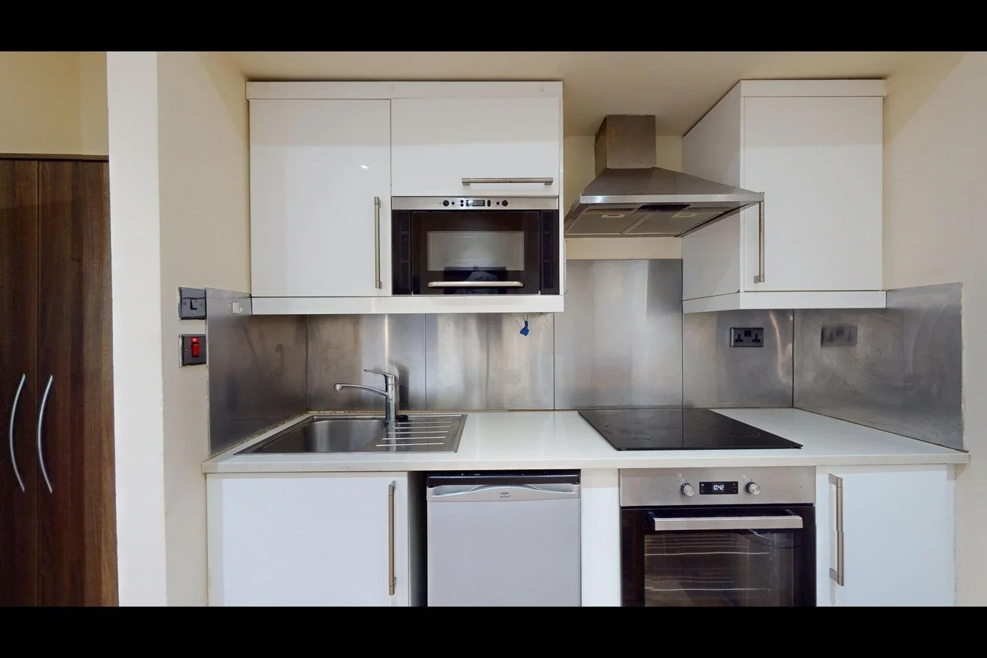Flat Brondesbury Park in Greater London