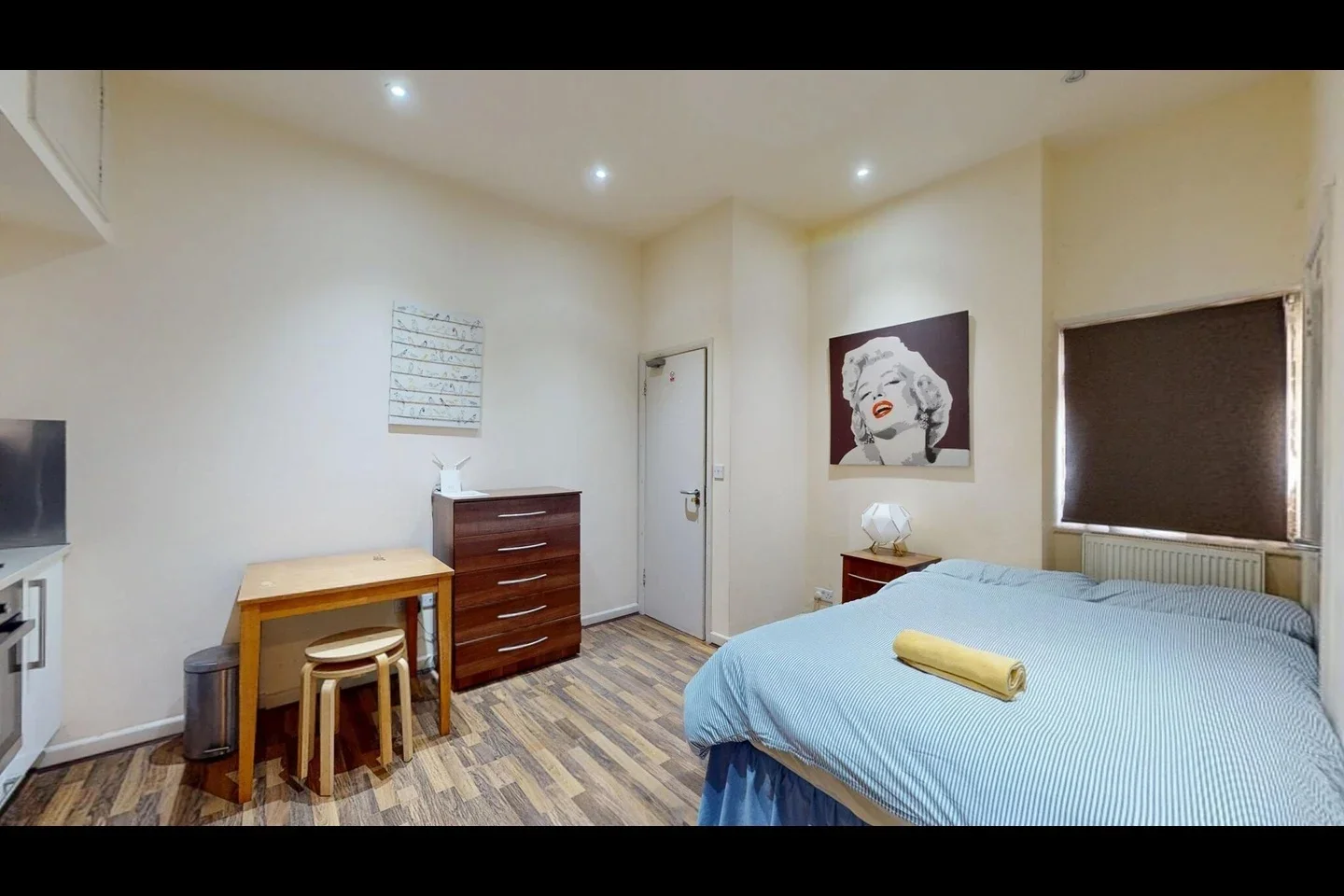 Flat Brondesbury Park in Greater London