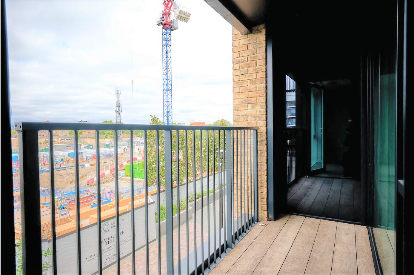 Flat Thurstan Street in Greater London