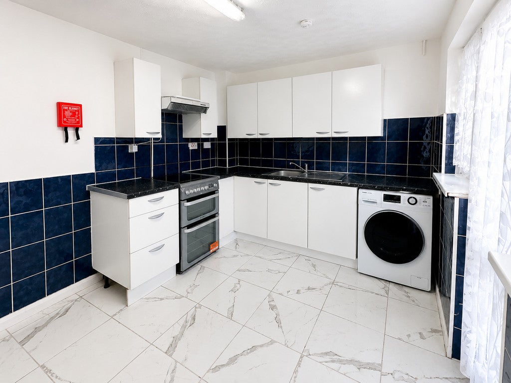 House Neatscourt Road in Greater London