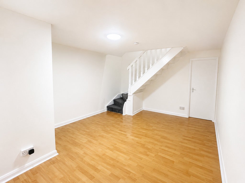 House Neatscourt Road in Greater London