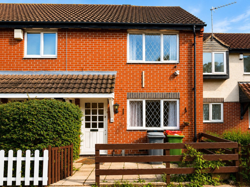 House Neatscourt Road in Greater London