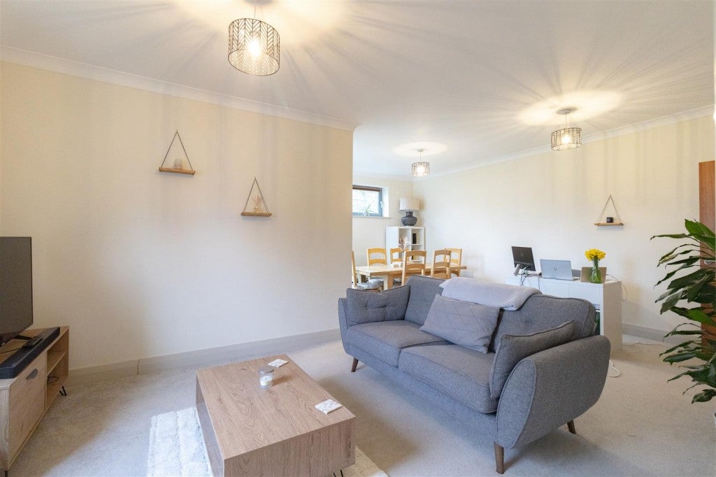 Flat North Hall Mews in Cheltenham