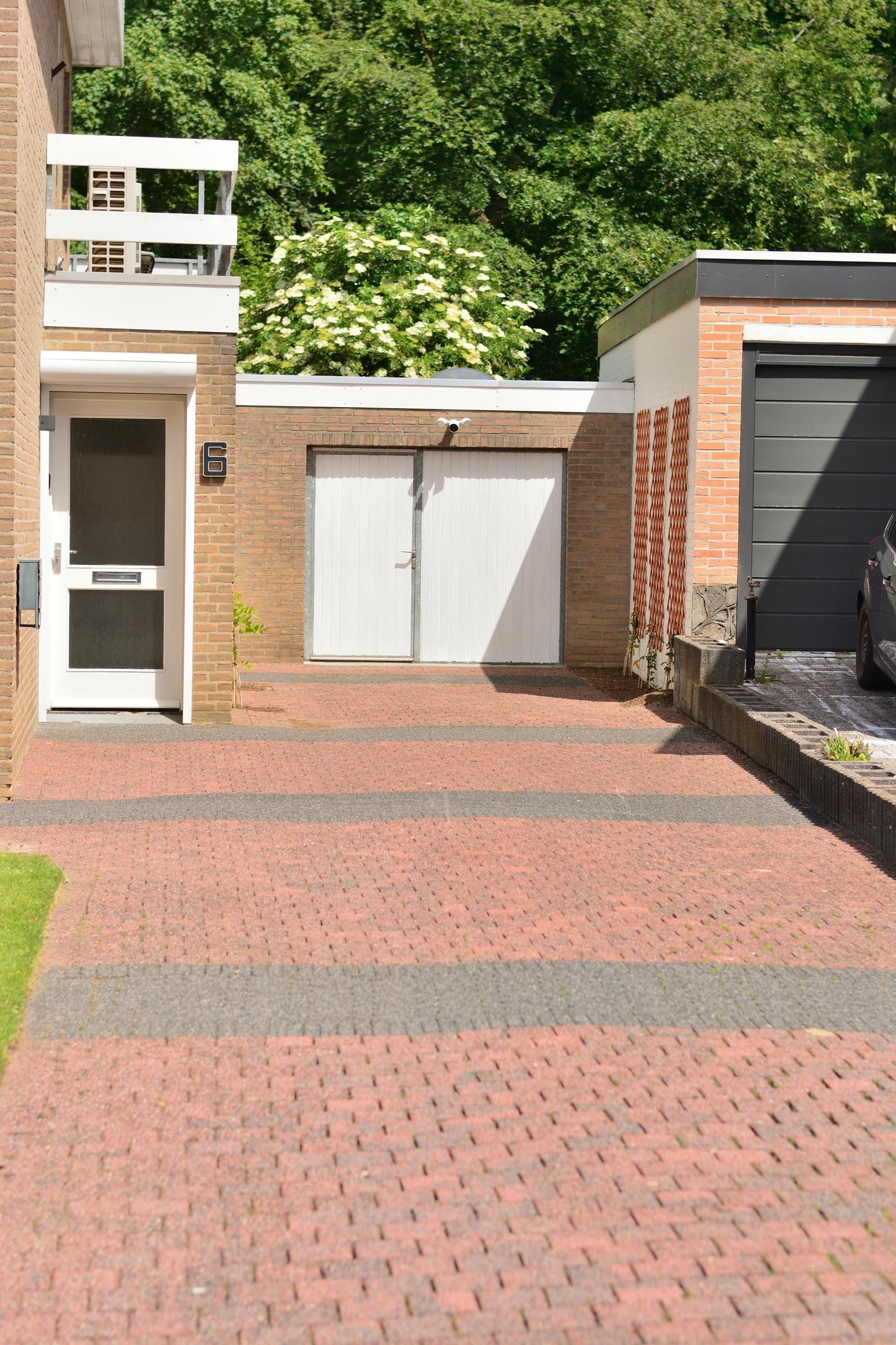 Tussenwoning te koop: Mauritslaan 6, Landgraaf