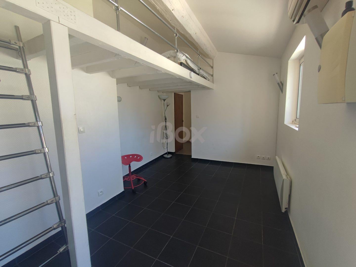 Flat Cours Lafayette in Toulon