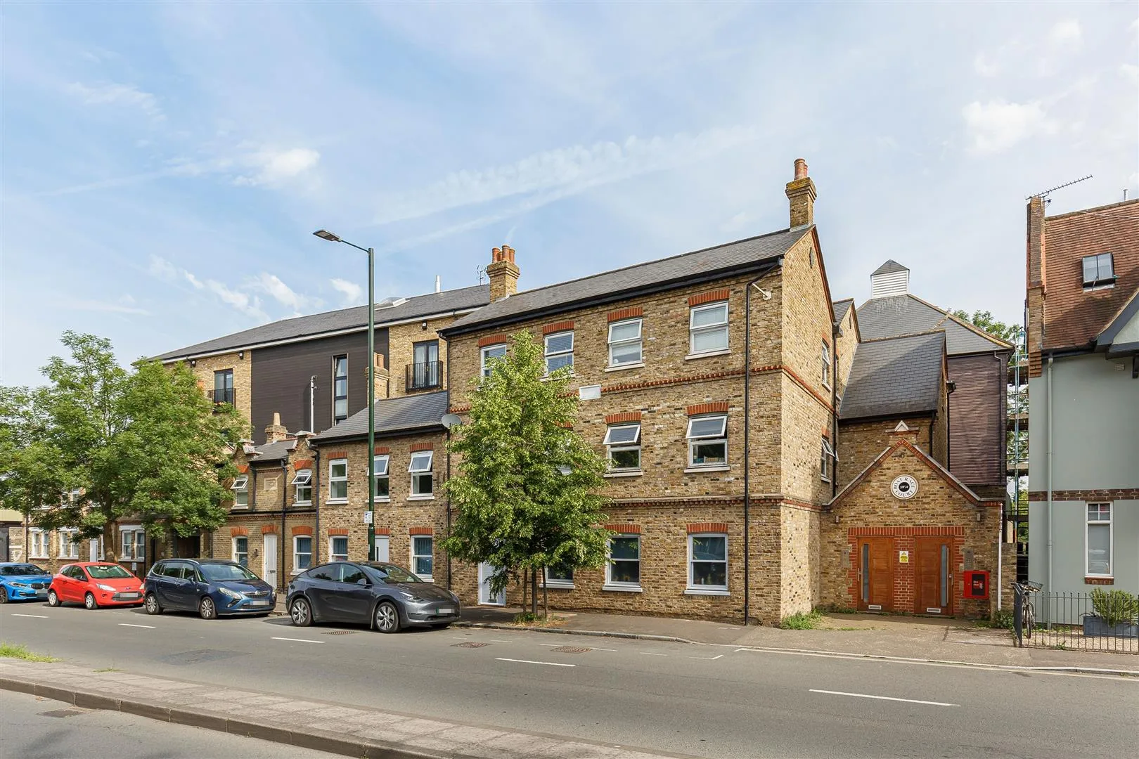 Flat Mortlake High Street in Greater London
