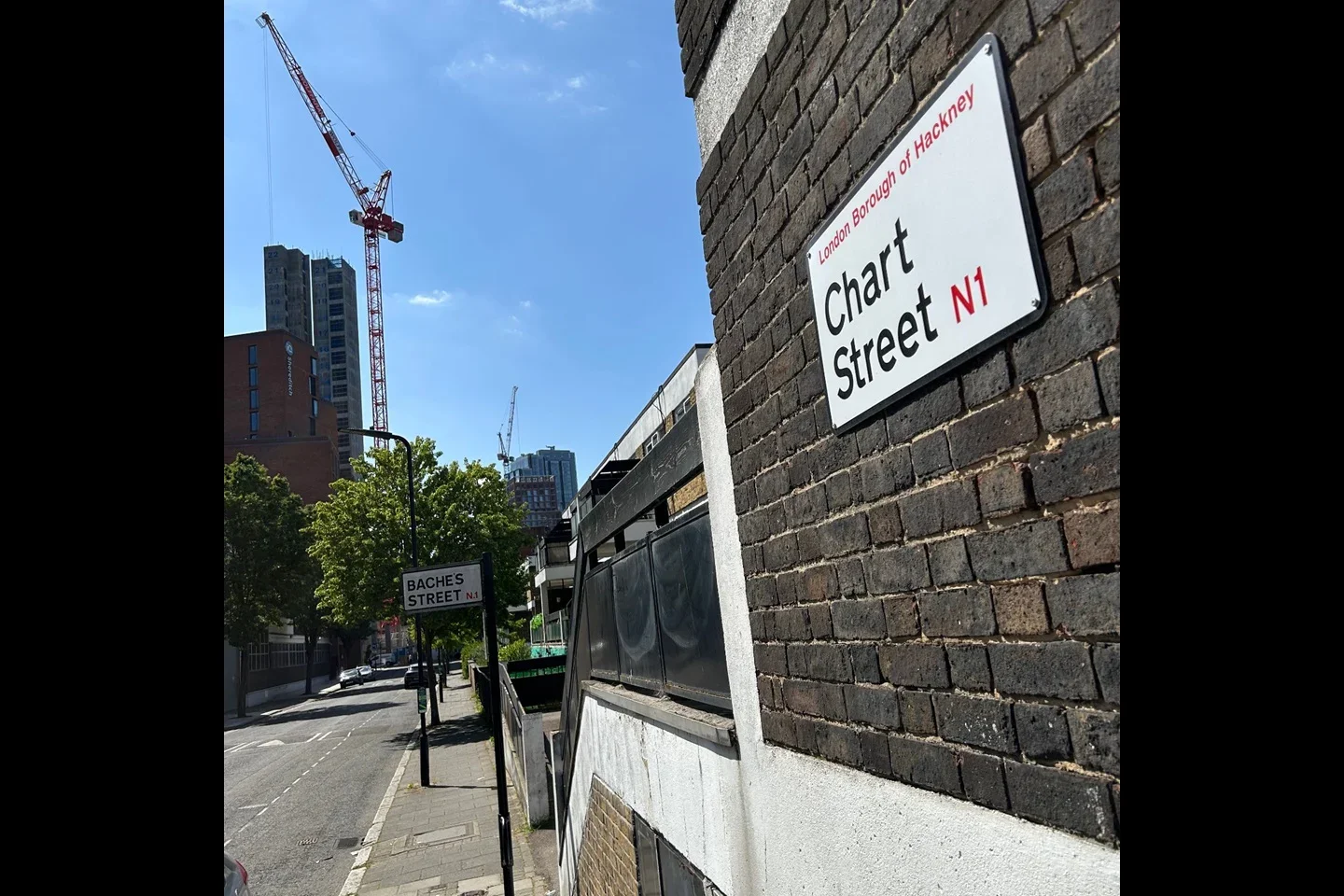 Flat Chart Street in Greater London