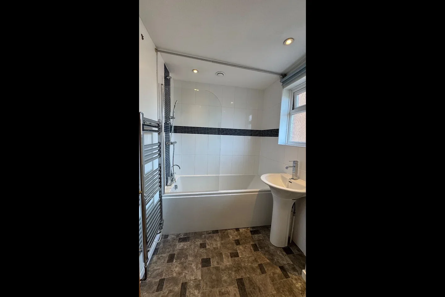 Room James Close in Marlow