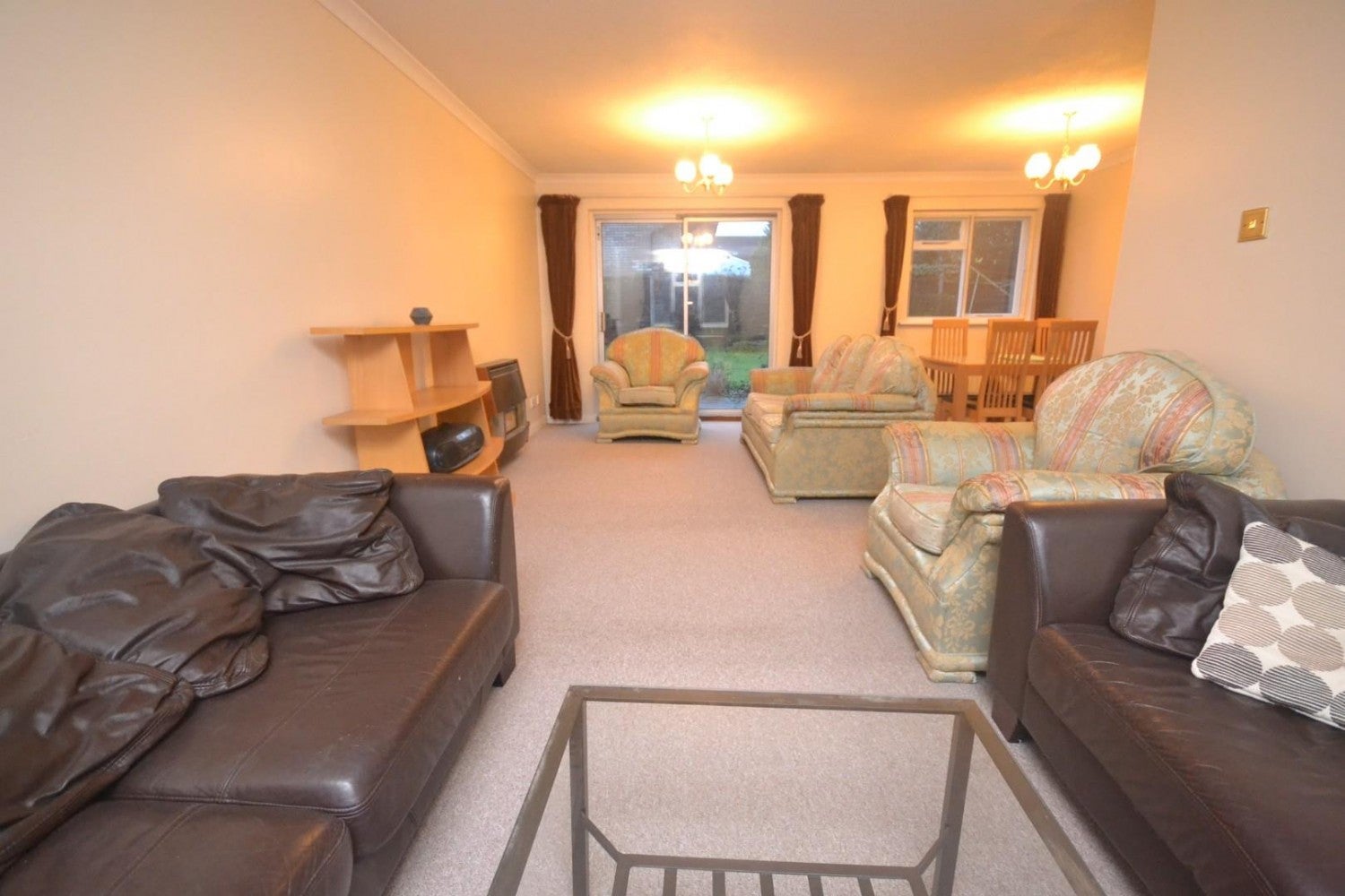 House Stockbury Close in Reading