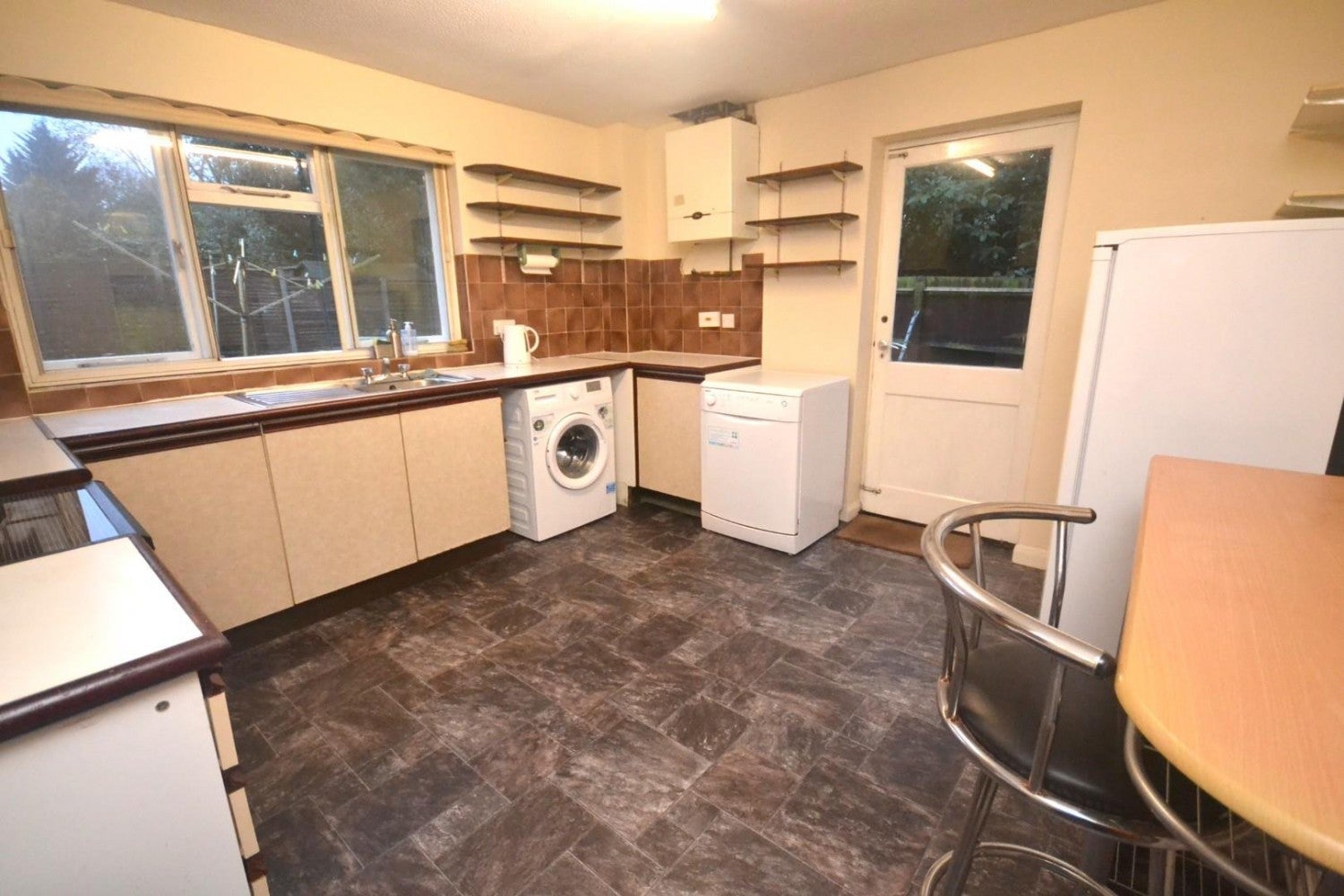 House Stockbury Close in Reading