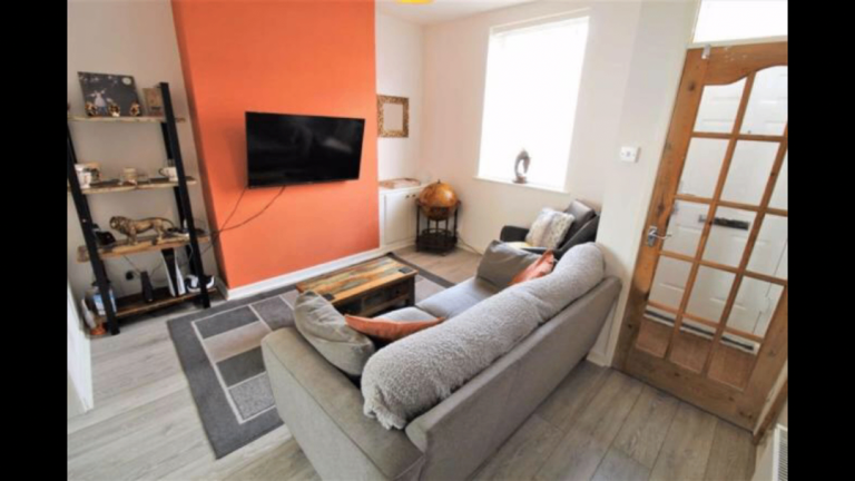Flat Bragenham Street in Manchester