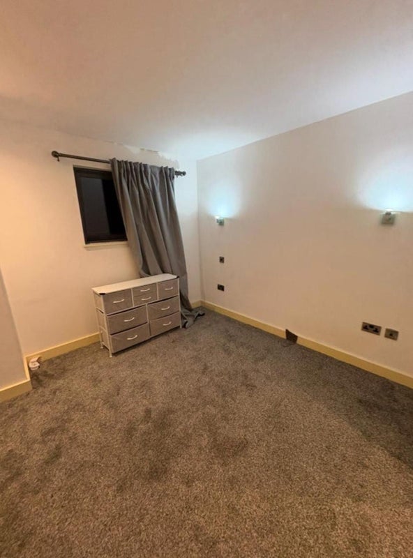Room Isaac Way in Manchester