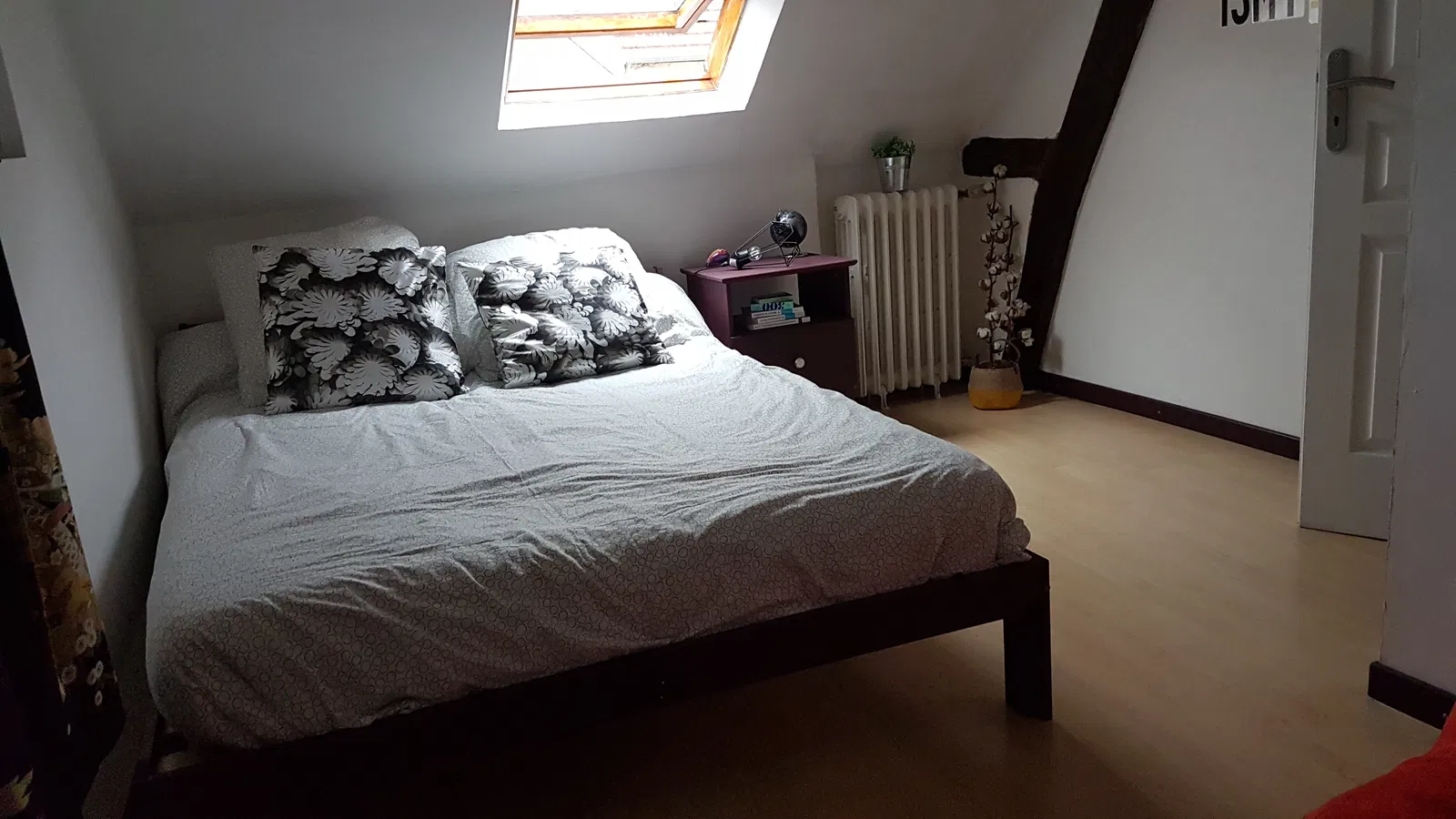 Room Rue René Richard in Janville