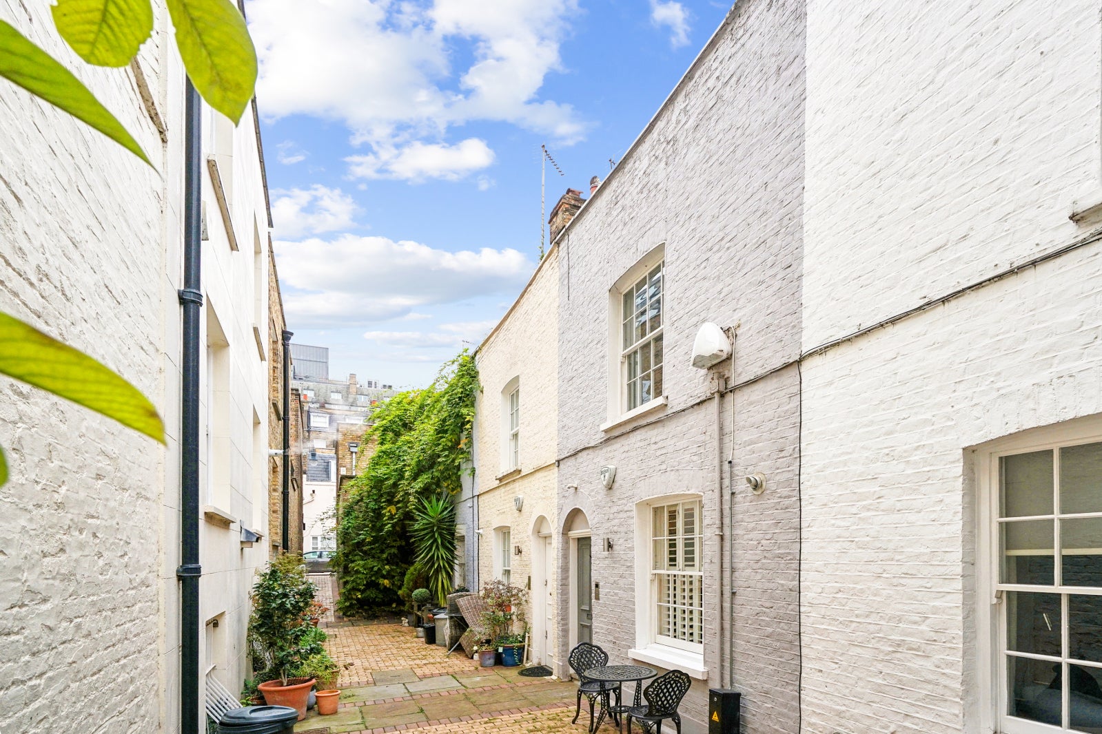 House Kinnerton Place North in City of Westminster