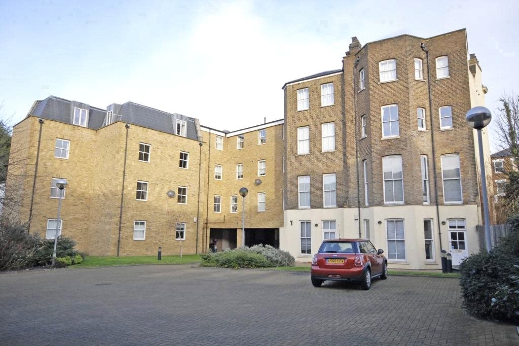 Flat Blackheath Road in Greater London