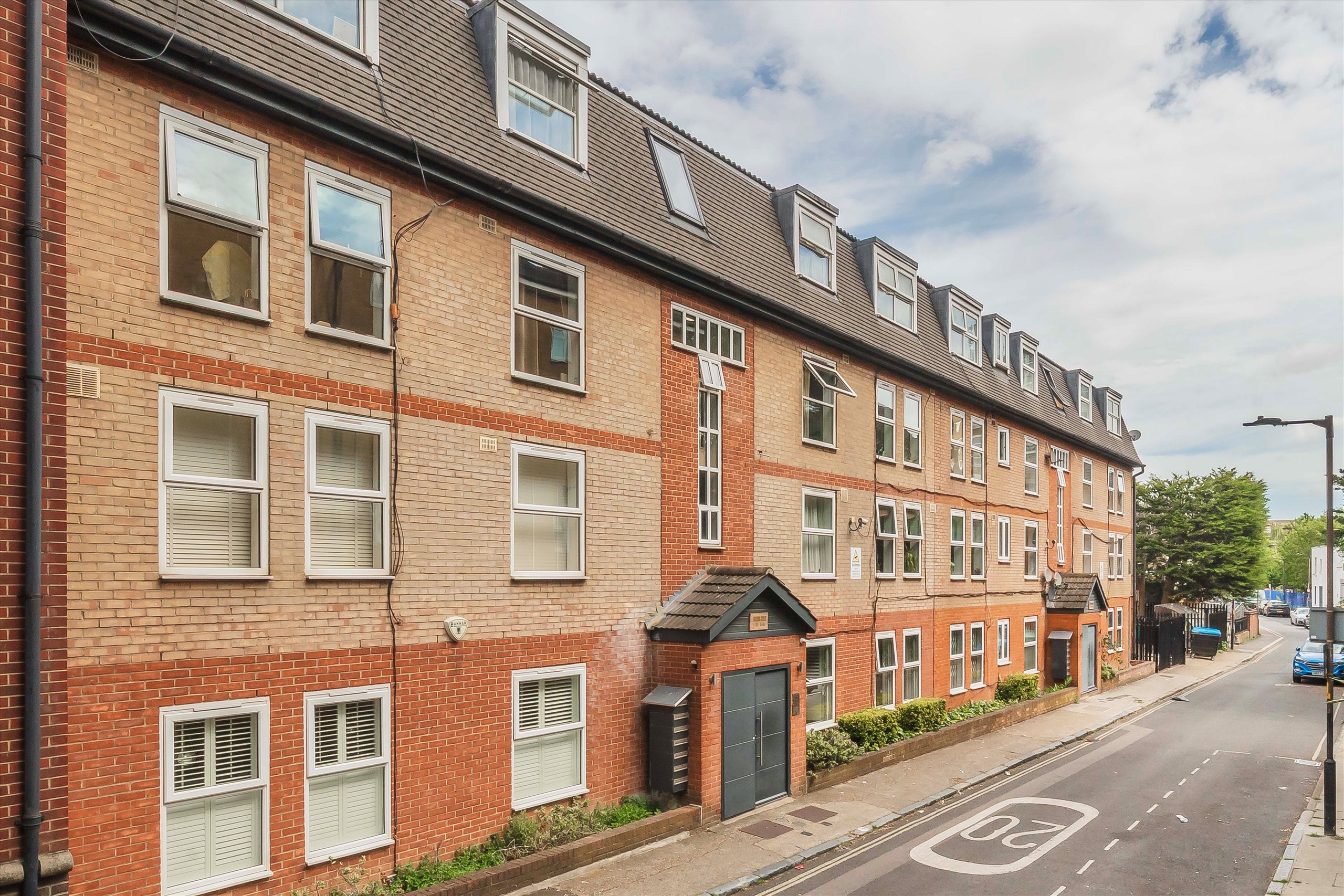 Flat Leroy Street in Greater London