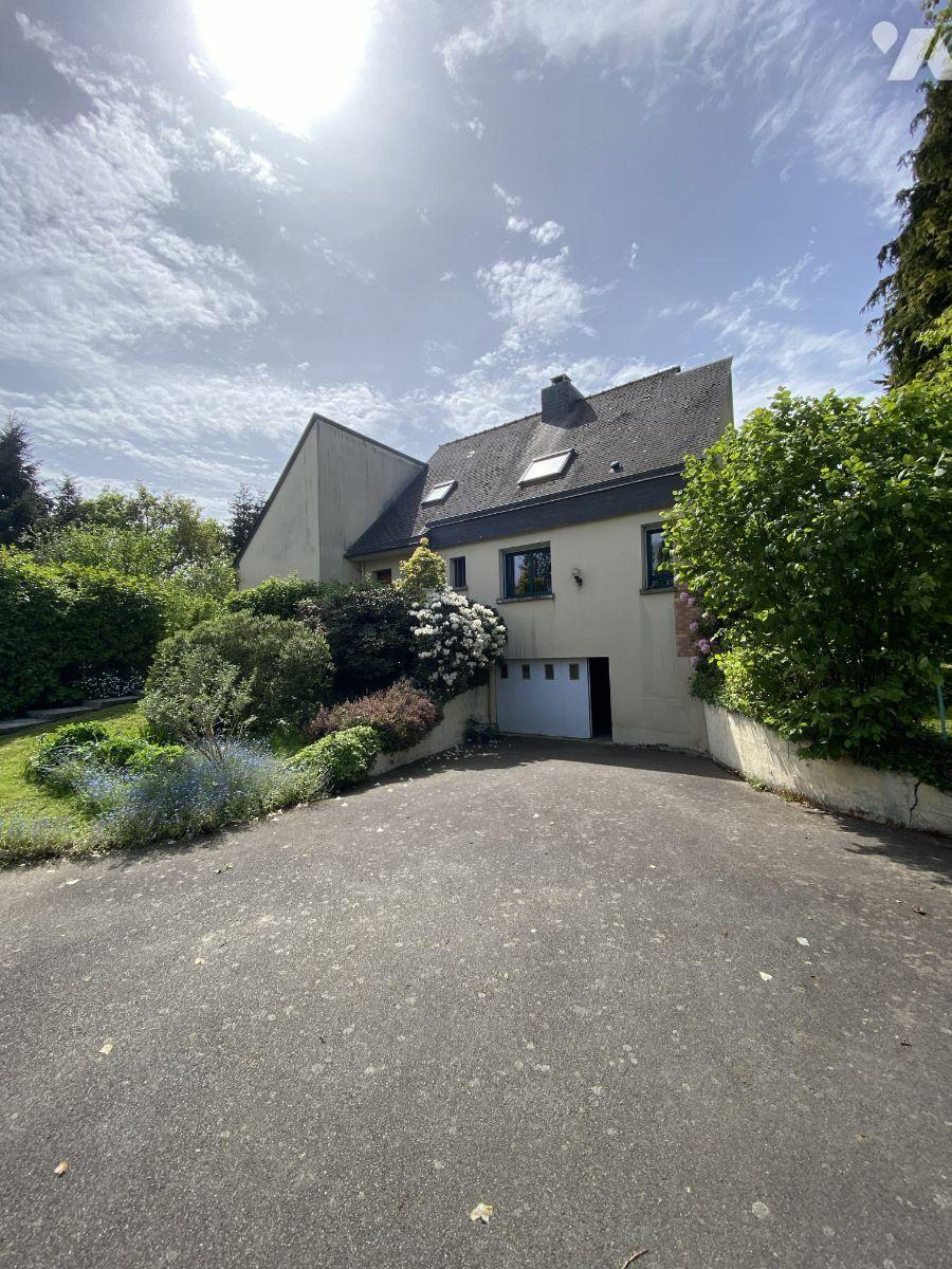 House Rue Nationale in Saint-Domineuc