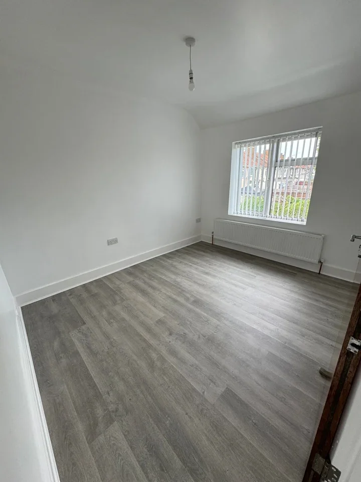 House Hunters Square in Greater London