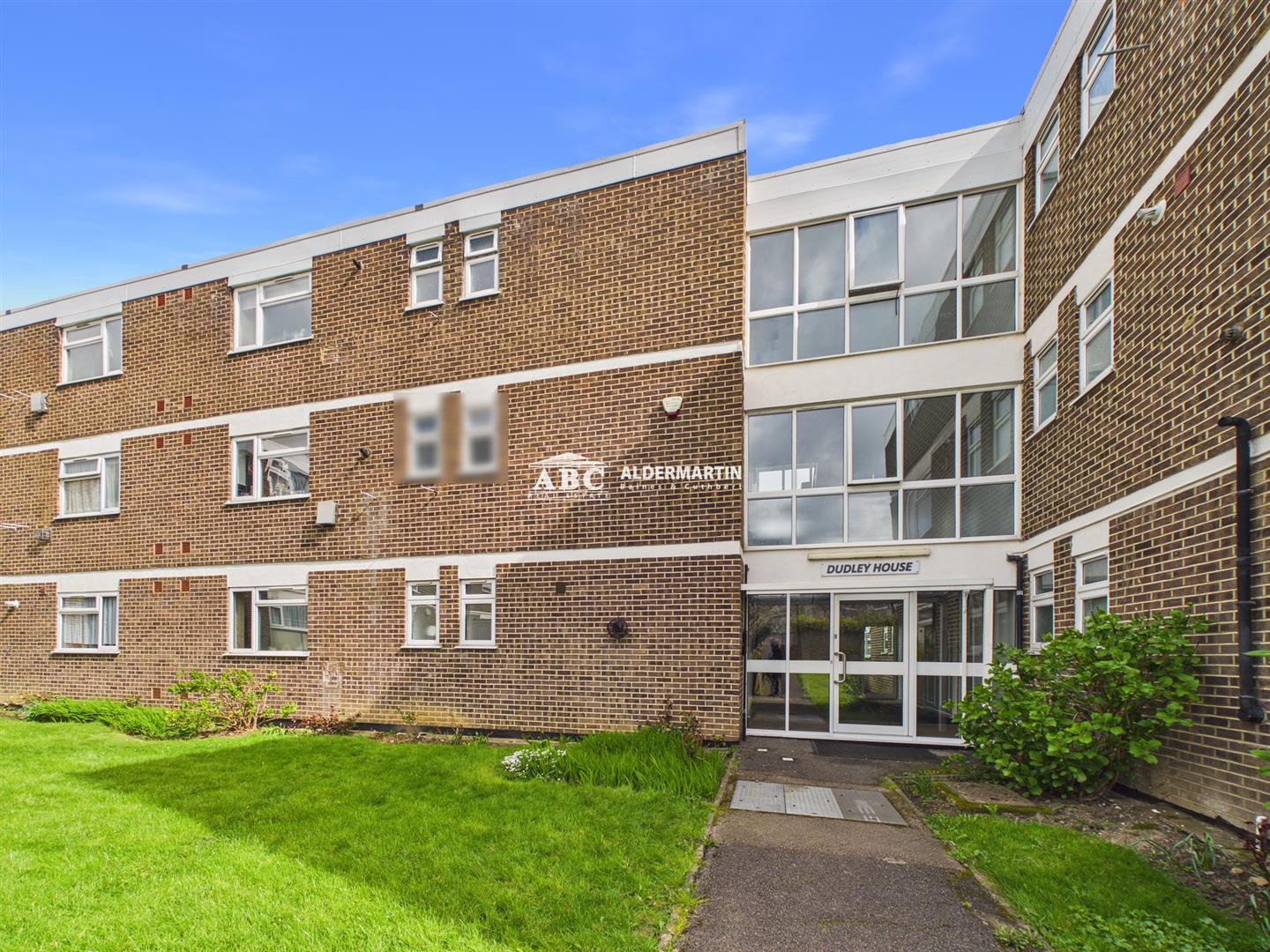 Flat Stratton Close in Greater London