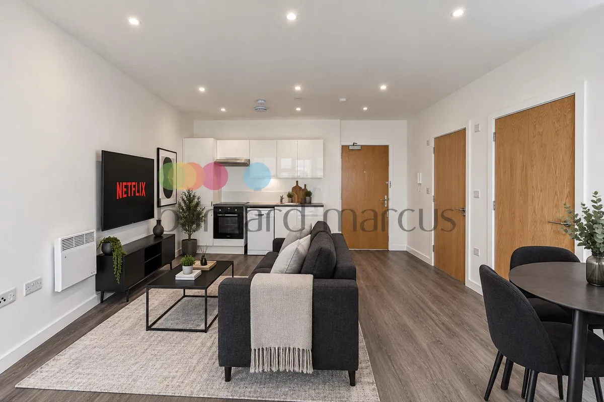 Flat Purley Way in Greater London