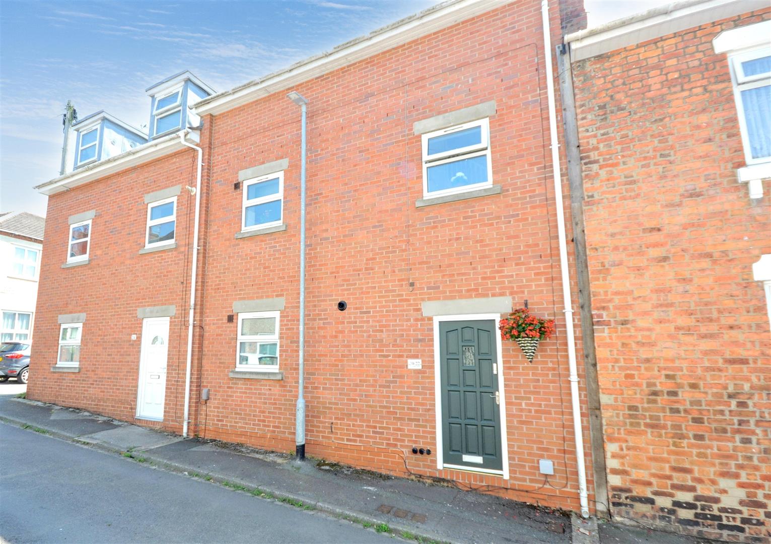 Flat Edward Street in Stone