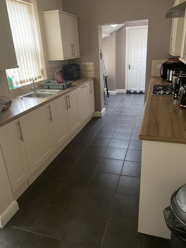 Room Bent Street in Brierley Hill