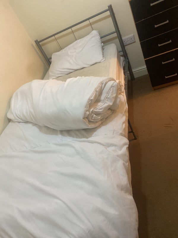 Room Bent Street in Brierley Hill