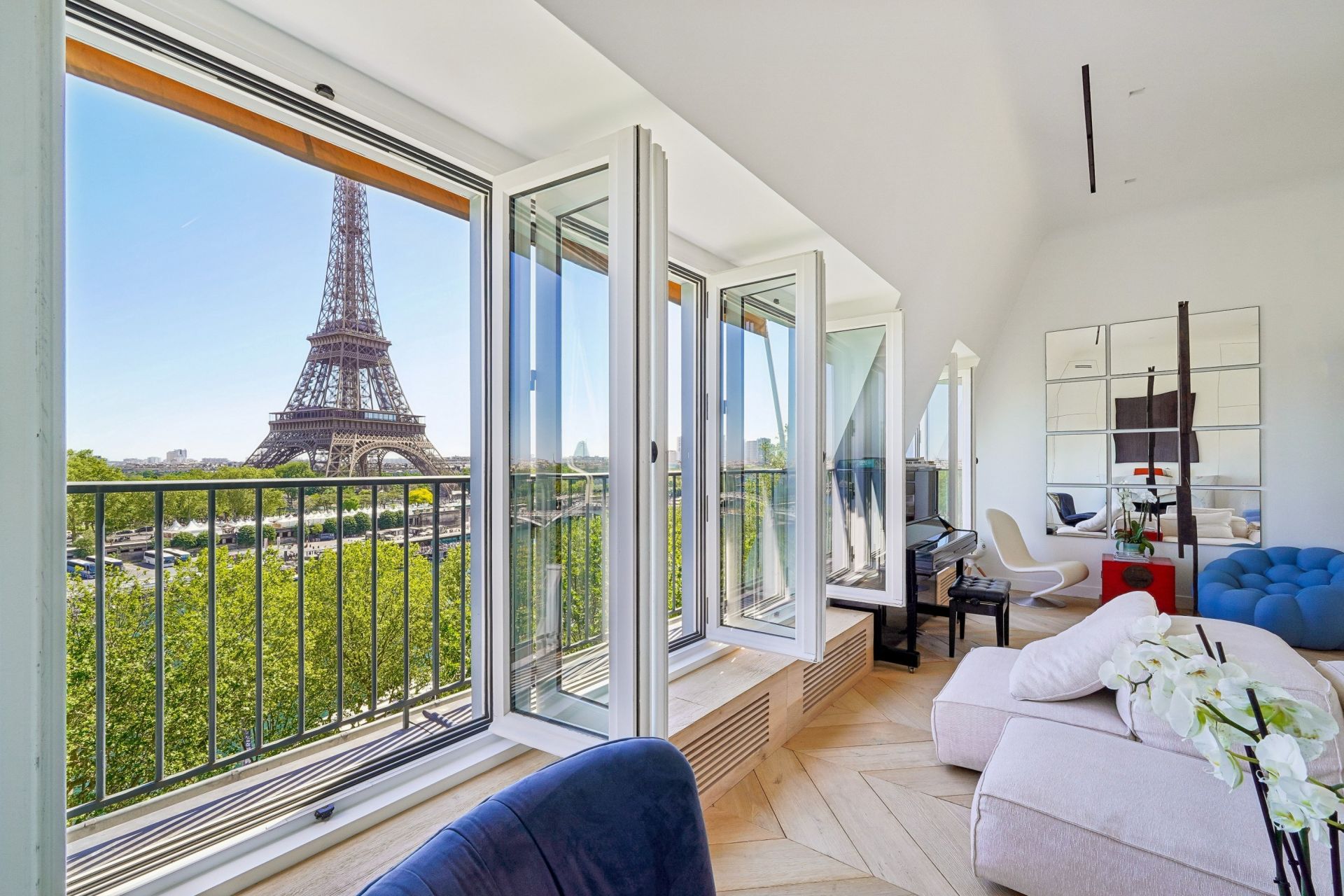 Appartement Avenue Albert de Mun à Paris