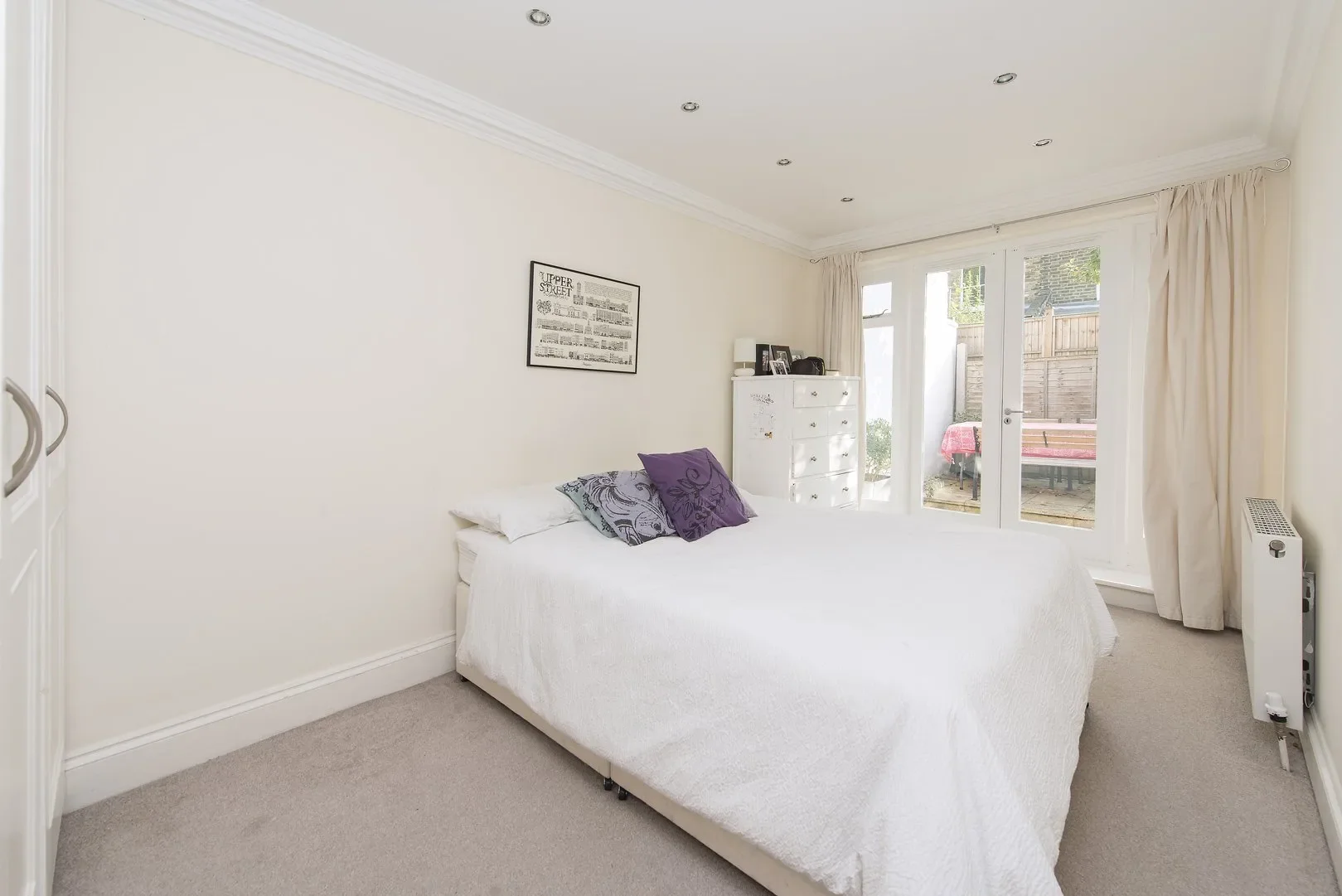 Flat Blackstock Road in Greater London