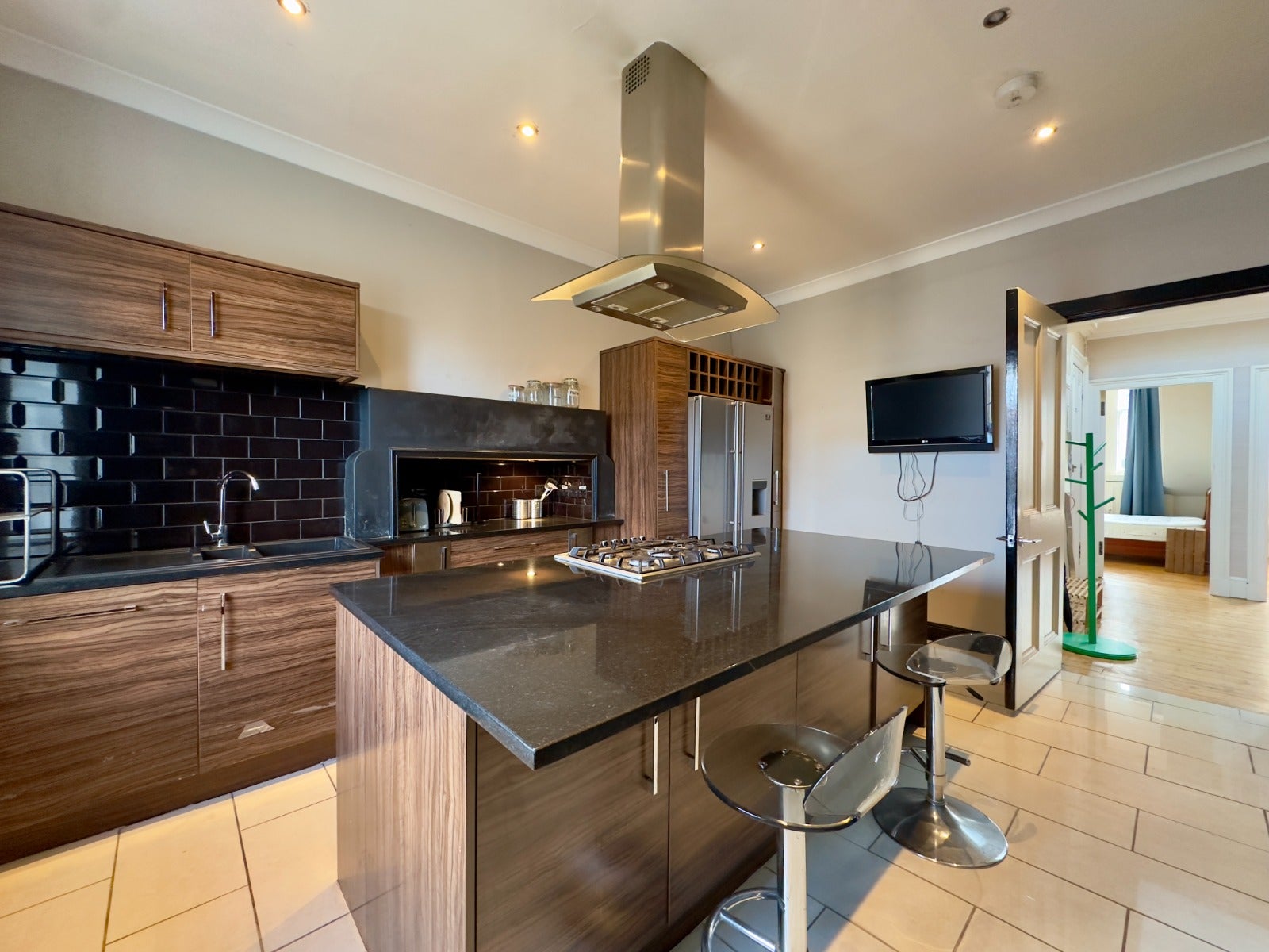 Flat Cambridge Street in City of Edinburgh