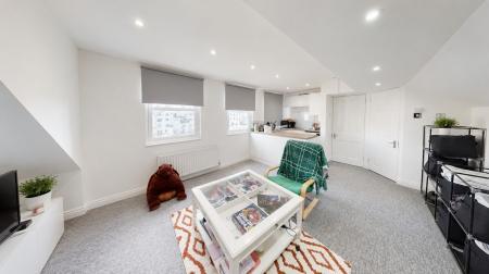 Flat First Avenue in Hove