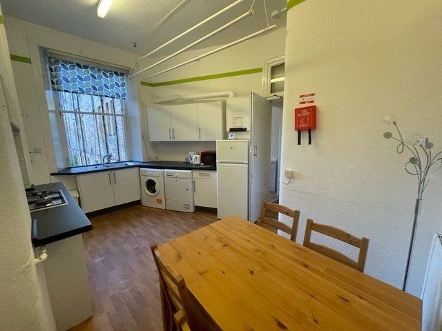 Flat Warrender Park Road in City of Edinburgh