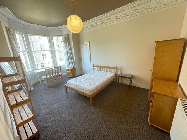 Flat Warrender Park Road in City of Edinburgh
