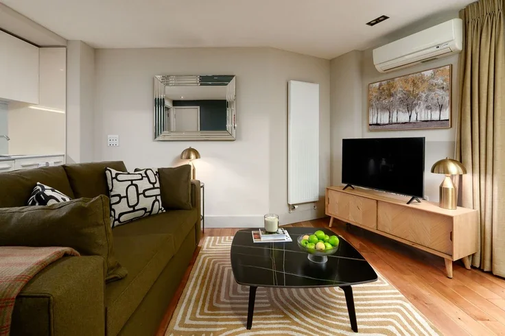 Flat Eastcheap in City of London