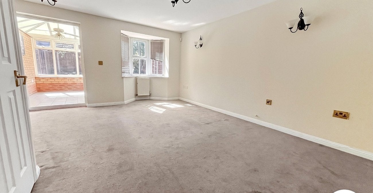 House Alfriston Close in Greater London