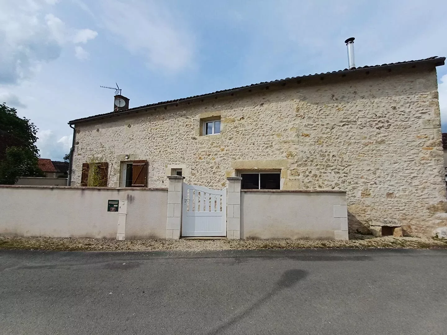 Flat Le Petit Peux in Lhommaizé