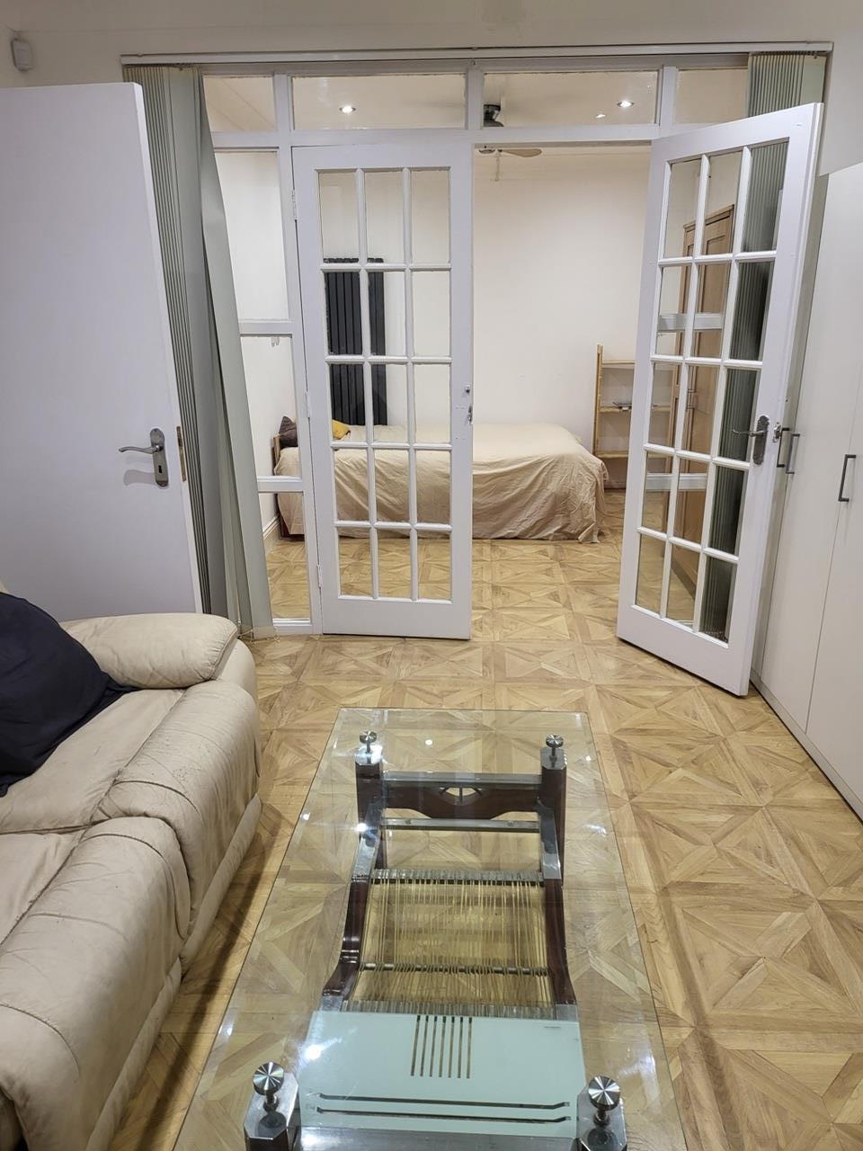 Room Brent Park Road in Greater London