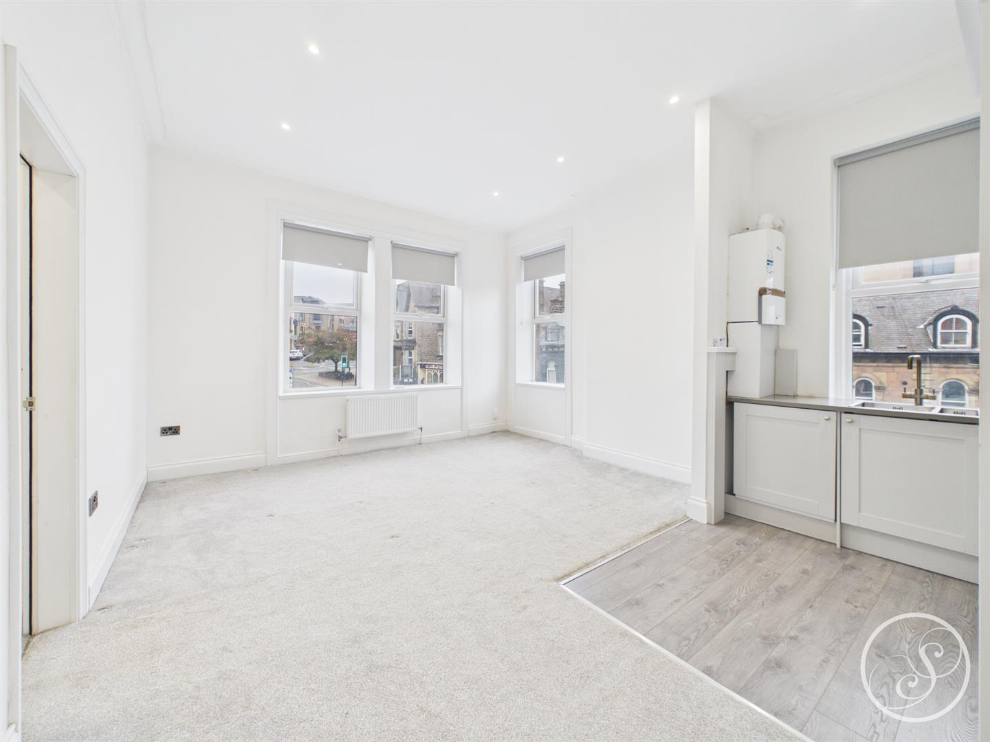 Flat Back Cheltenham Mount in Harrogate