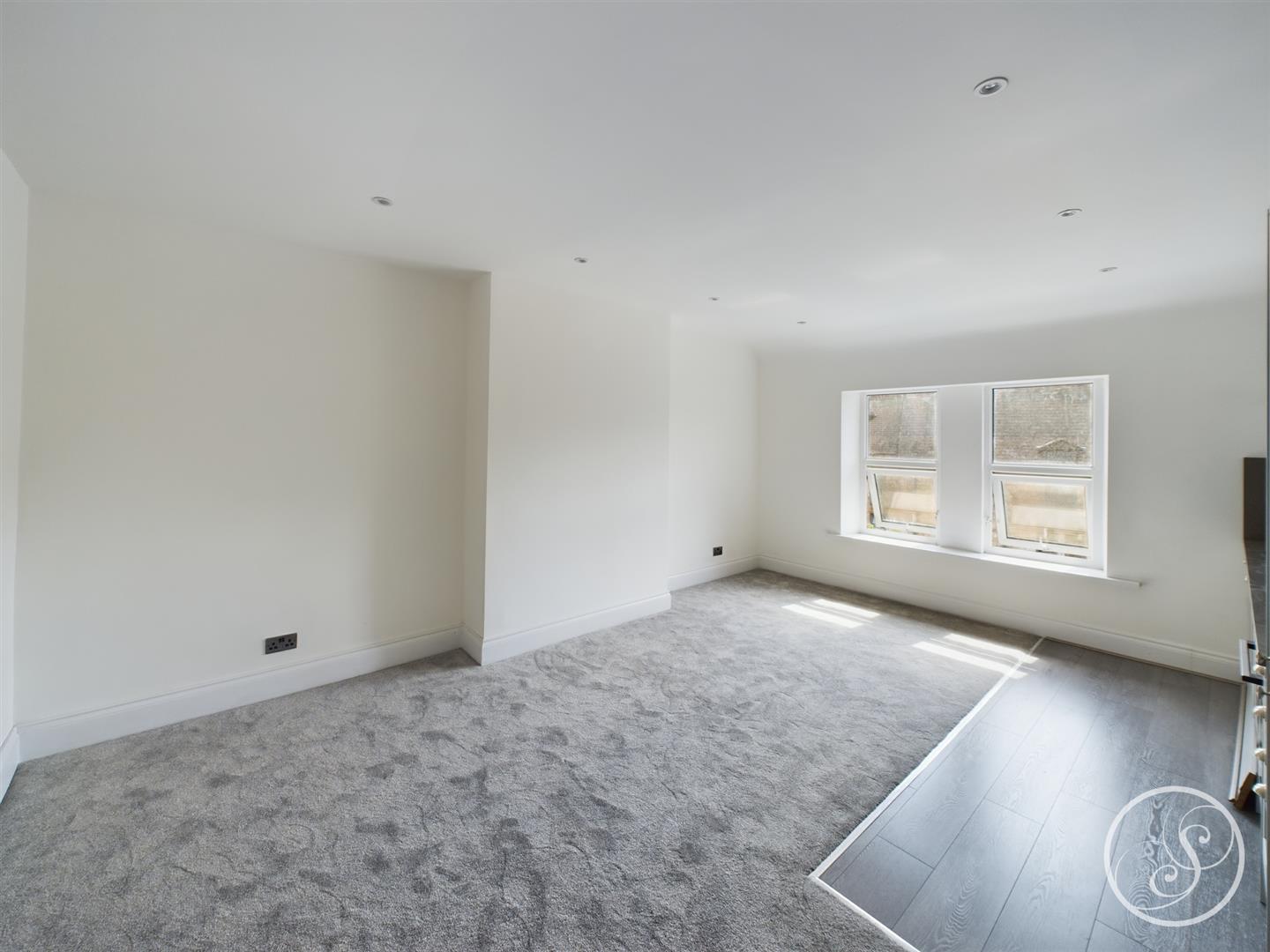 Flat Back Cheltenham Mount in Harrogate