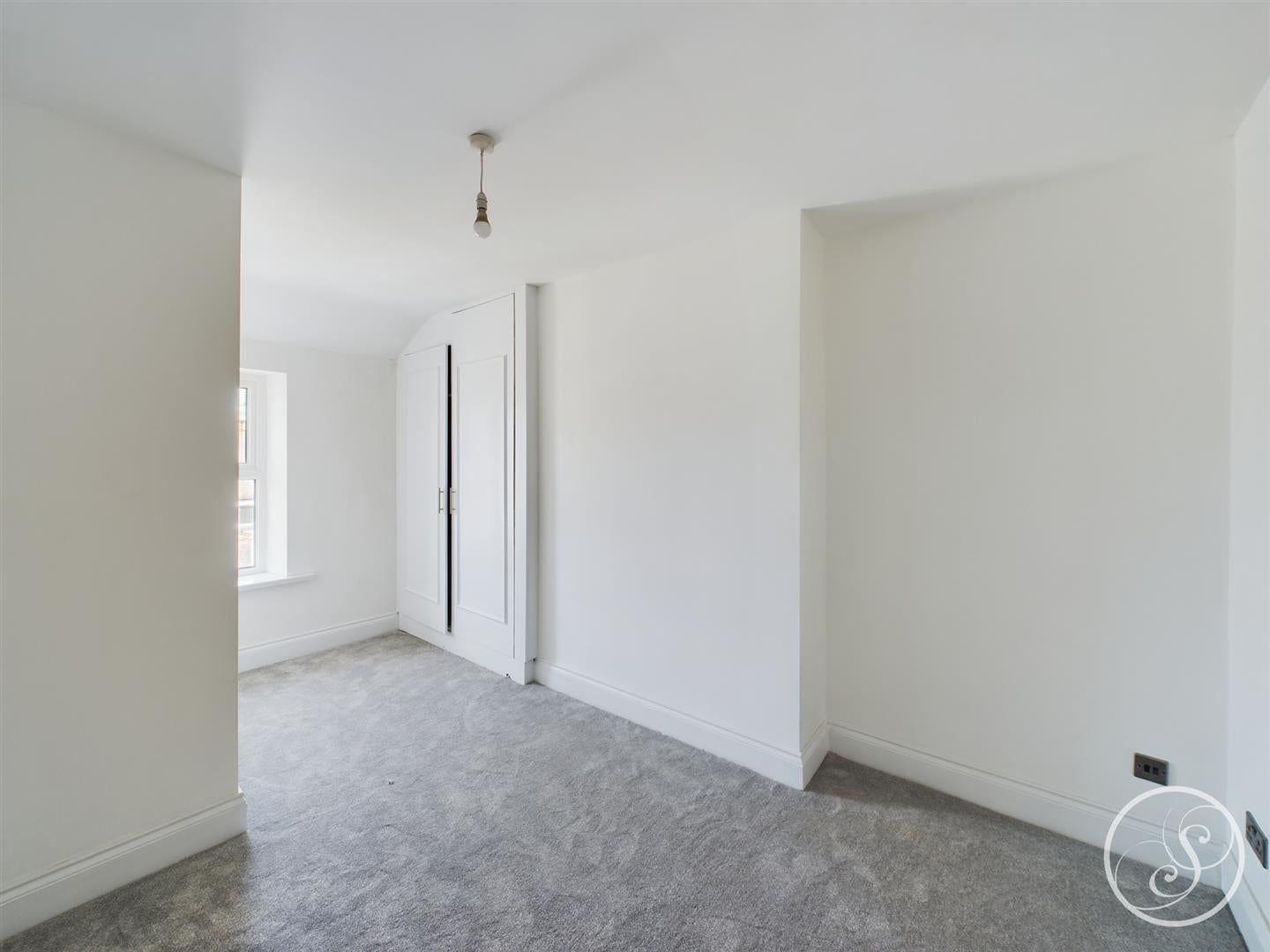 Flat Back Cheltenham Mount in Harrogate