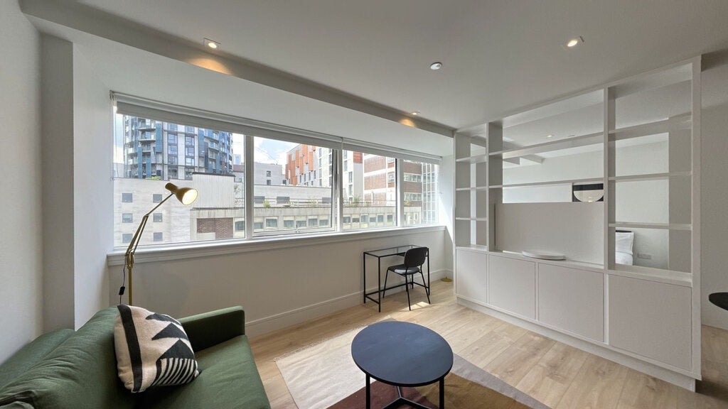 Flat Humphry Repton Lane in Greater London