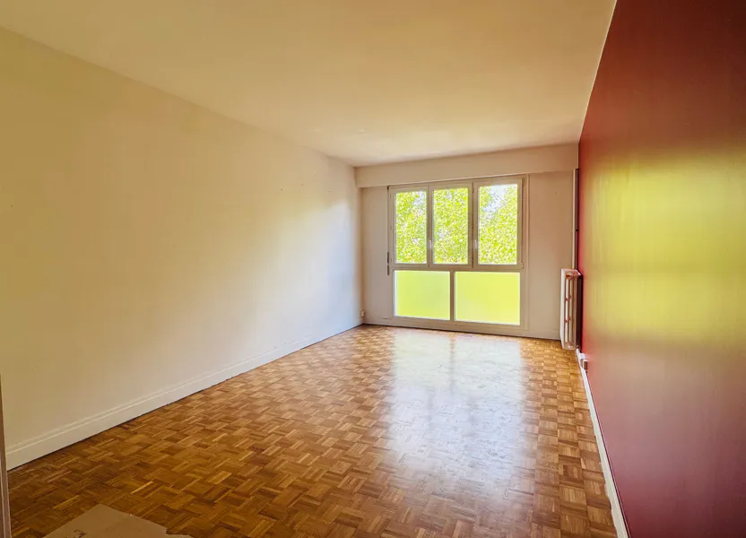 Flat Place Jules Ferry in Montrouge